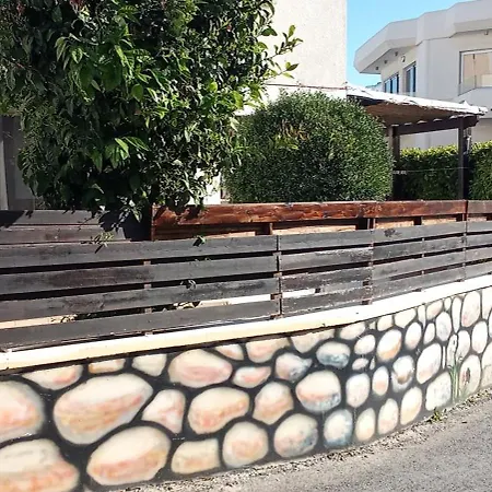 George Apartman